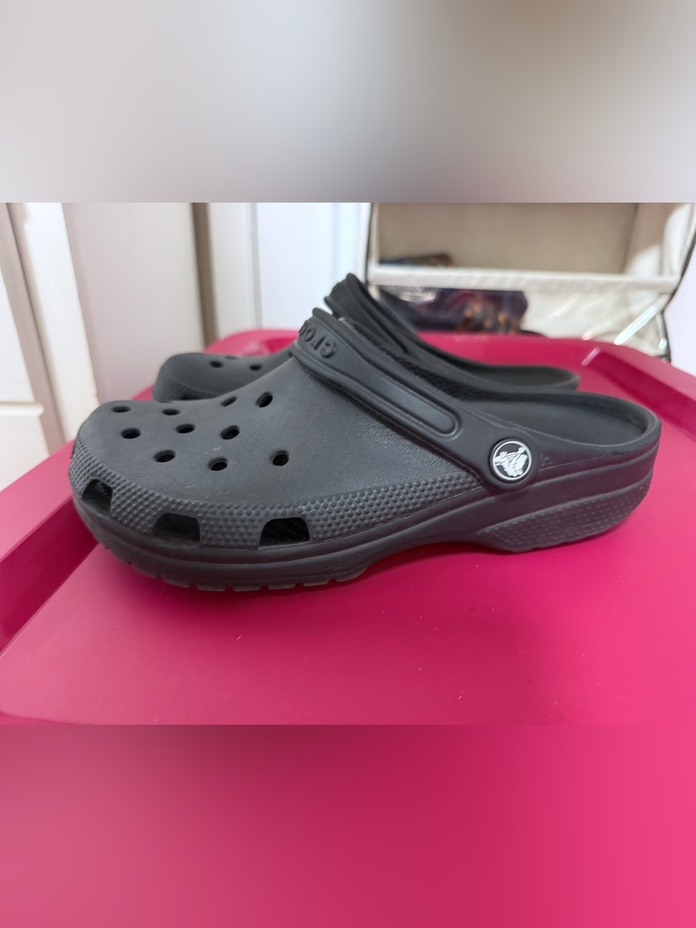 CROCS Classic Clog in Black